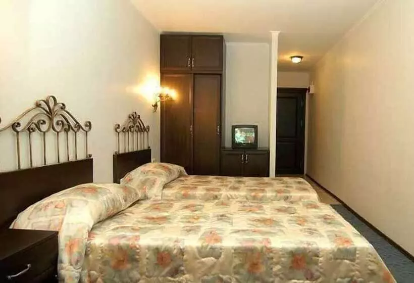 Отель Grand Asa Family Suites