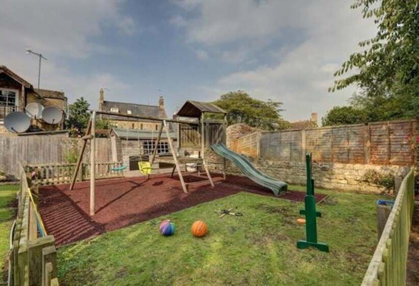 ホテル Volunteer Inn