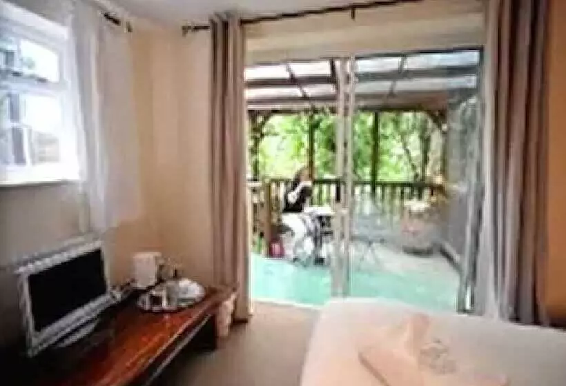 Hotelli Volunteer Inn