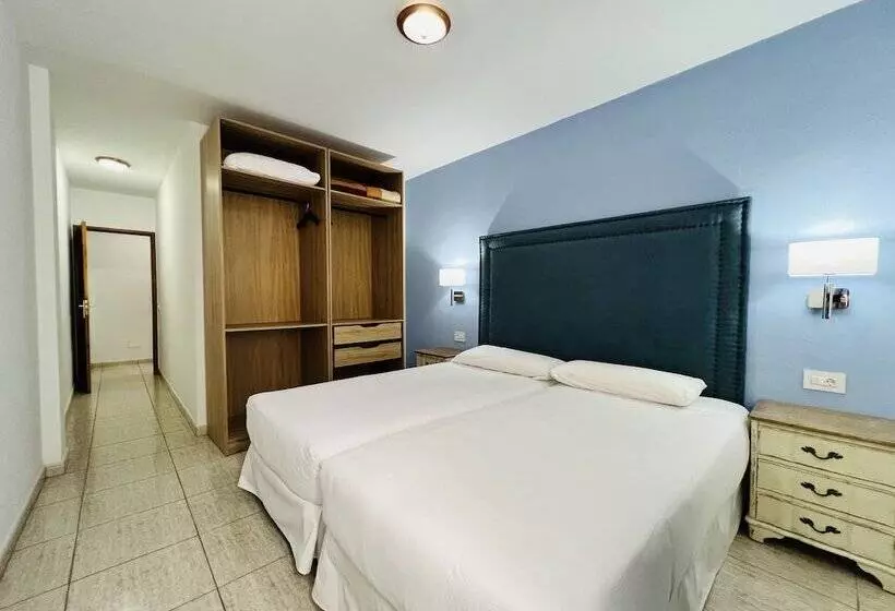 Apartamentos Frontera