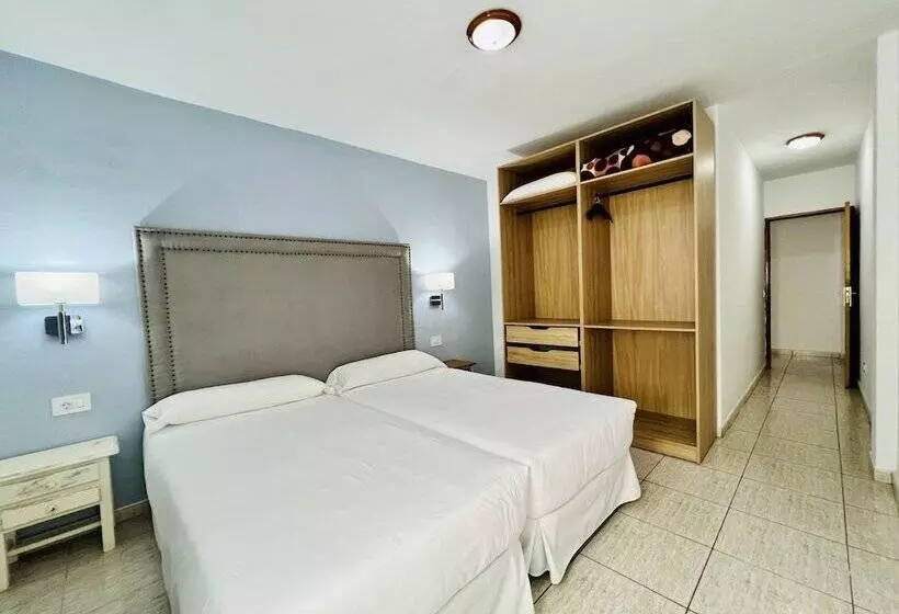 Apartamentos Frontera