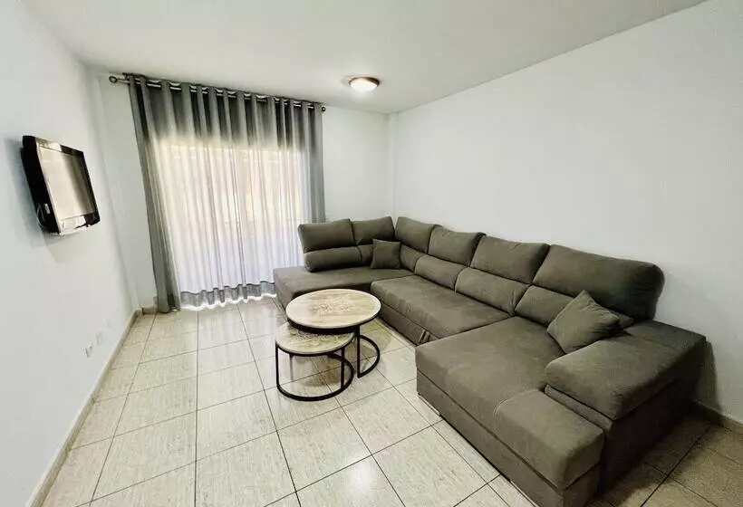 Apartamentos Frontera