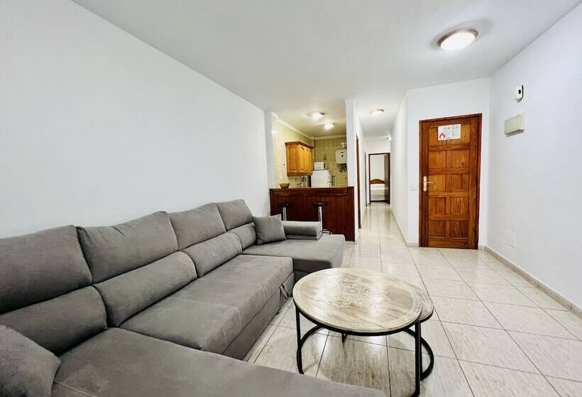 Apartamentos Frontera