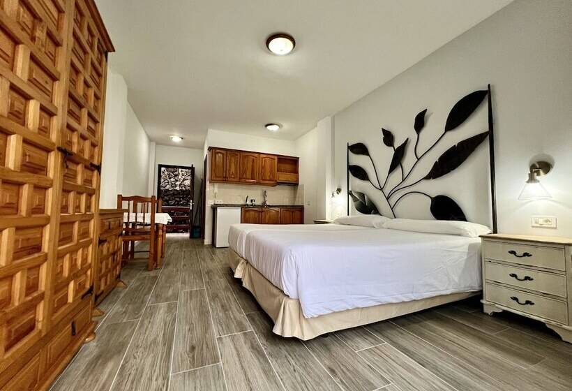 Apartamentos Frontera