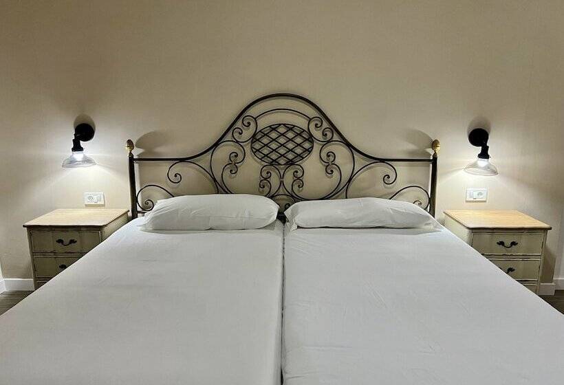 Apartamentos Frontera