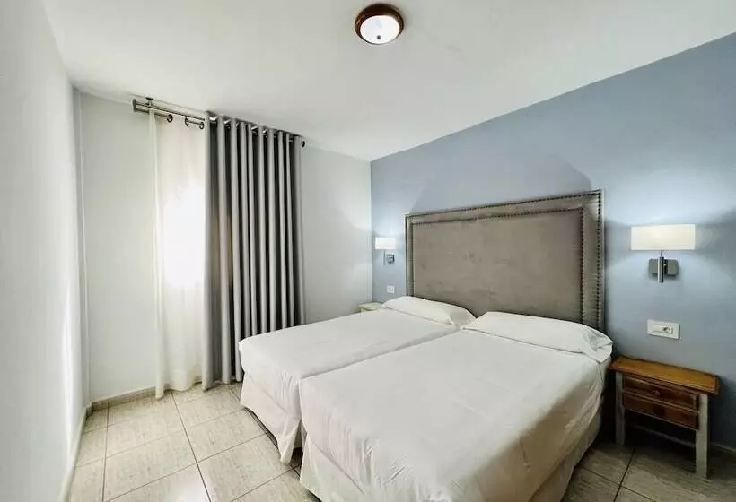 Apartamentos Frontera