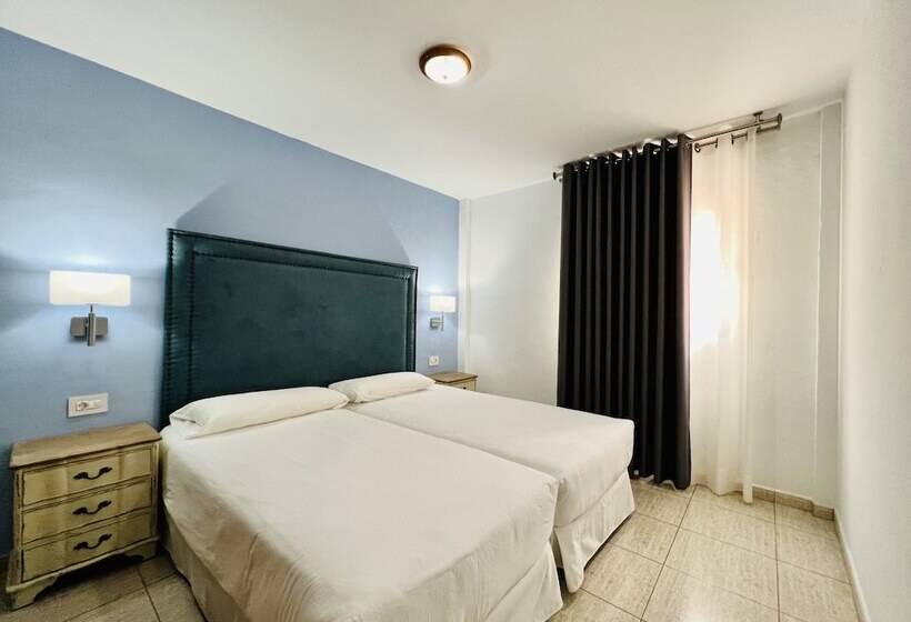 Apartamentos Frontera