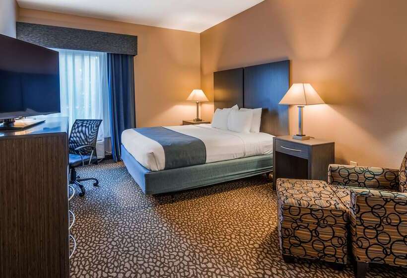 Best Western Plus Bradenton Hotel & Suites