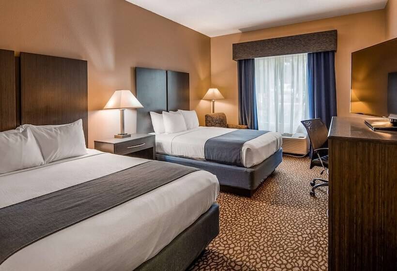 Best Western Plus Bradenton Hotel & Suites