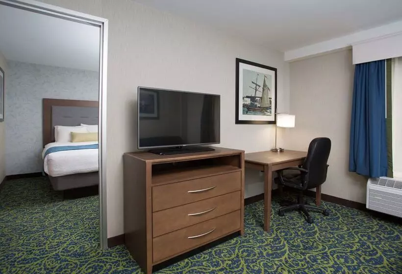 Best Western Plus Portsmouth Hotel & Suites