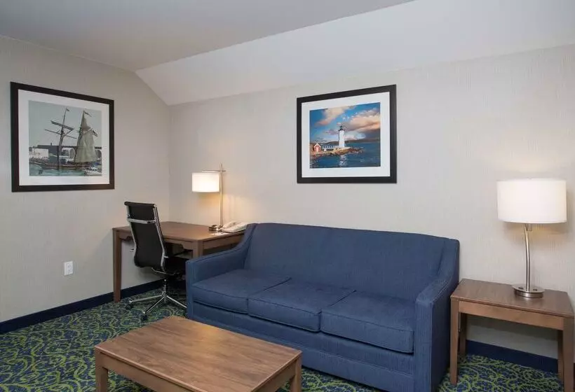 Best Western Plus Portsmouth Hotel & Suites