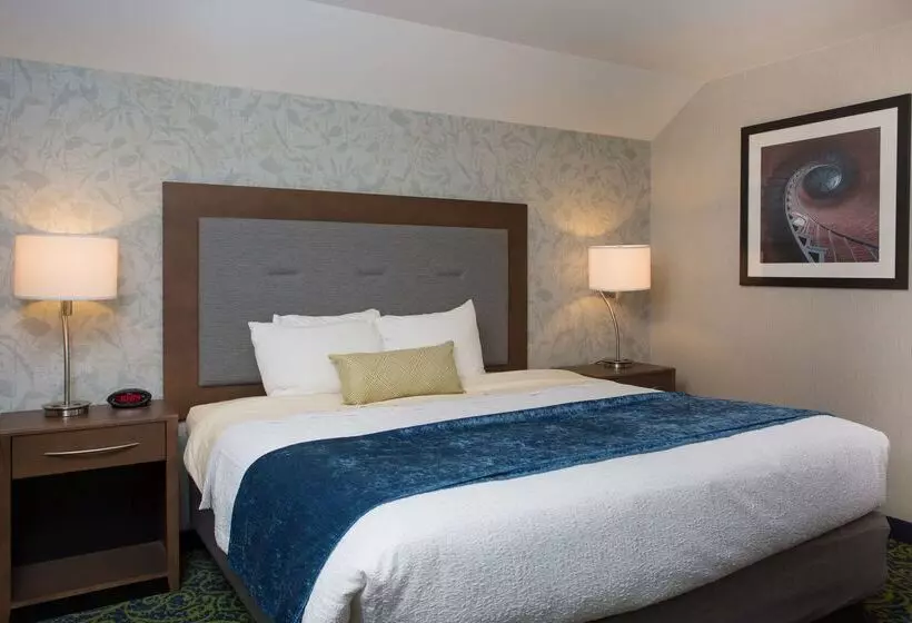 Best Western Plus Portsmouth Hotel & Suites