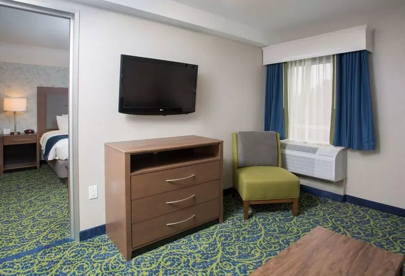 Best Western Plus Portsmouth Hotel & Suites
