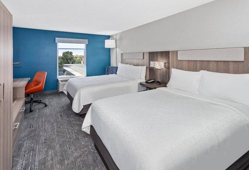 Holiday Inn Express Hotel & Suites Chicago Algonquin, An Ihg