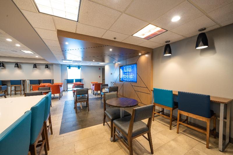 Holiday Inn Express Hotel & Suites Tampa Oldsmar, An Ihg