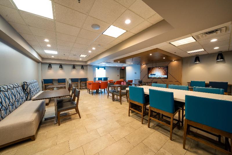Holiday Inn Express Hotel & Suites Tampa Oldsmar, An Ihg