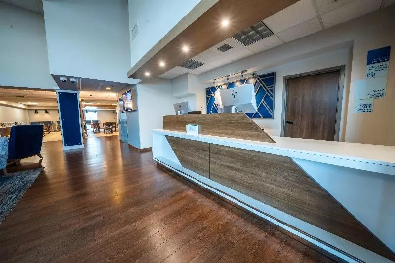 Holiday Inn Express Hotel & Suites Tampa Oldsmar, An Ihg