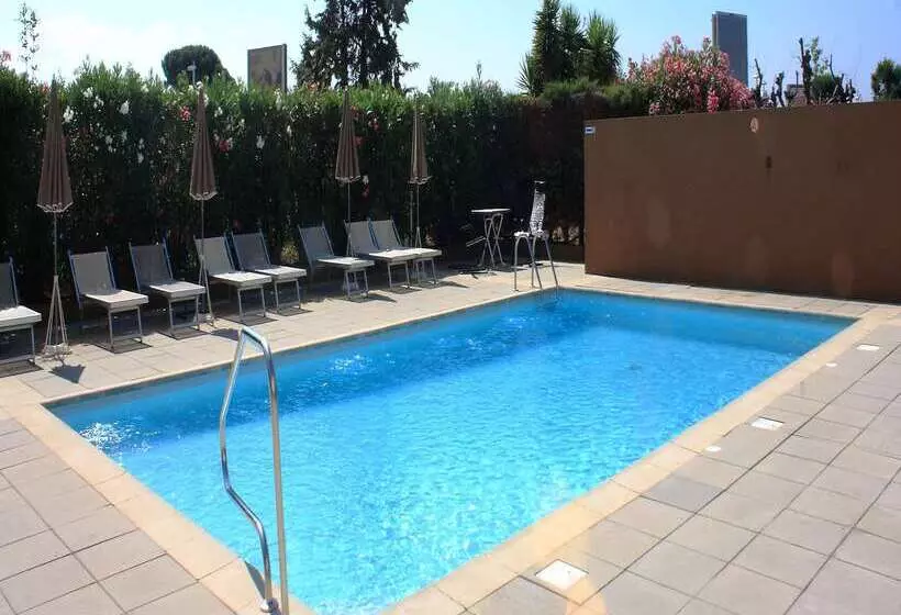 酒店 Des Victoires Restaurant