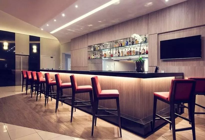 Отель Mercure Sao Jose Dos Campos