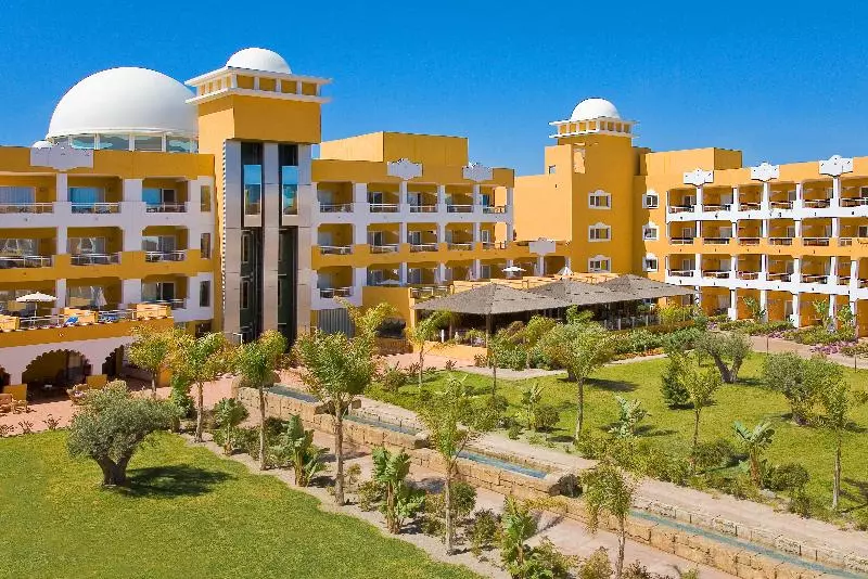 Отель Playazimbali