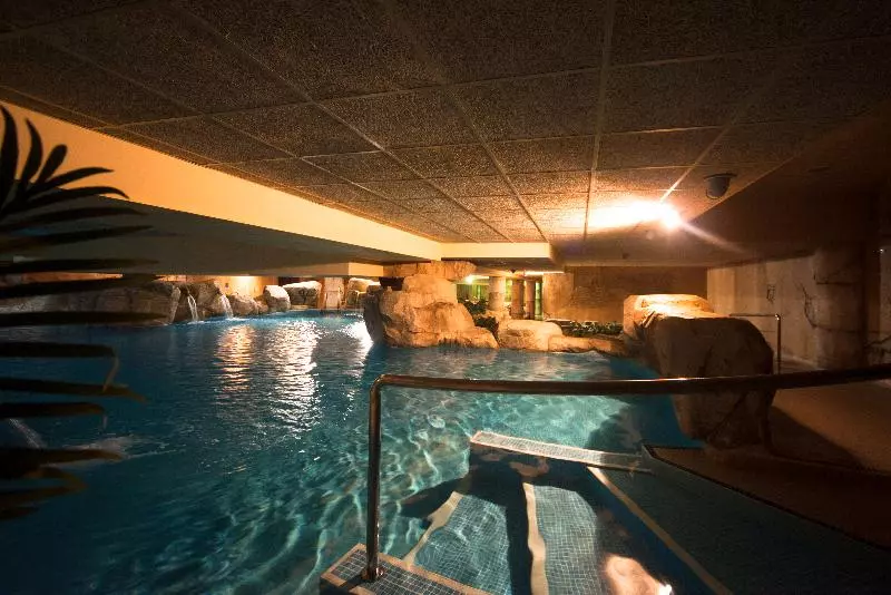 Отель Playazimbali