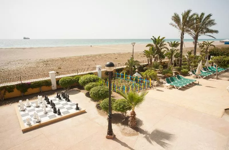 Отель Playazimbali