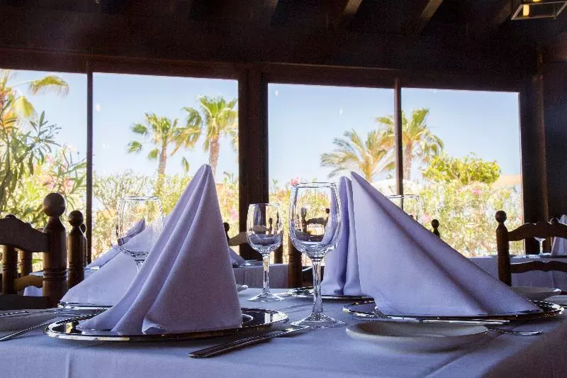 Отель Playazimbali