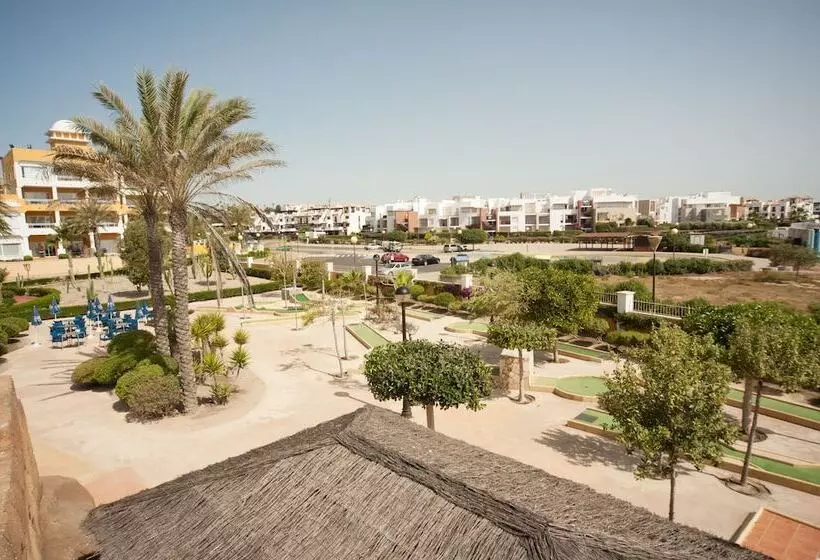 Отель Playazimbali