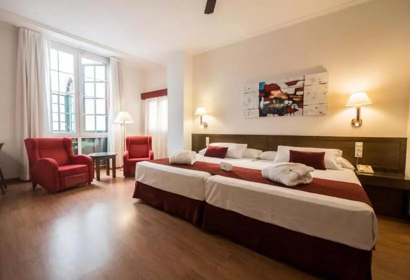 Отель Senator Cádiz