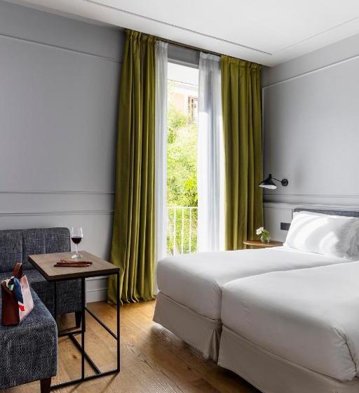 Tótem Madrid, A Small Luxury Hotel Of The World