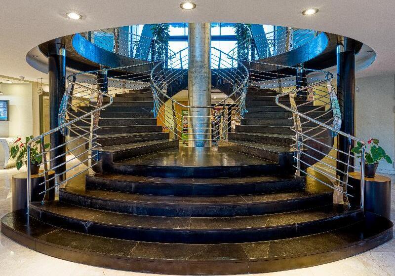 Отель Senator Banús