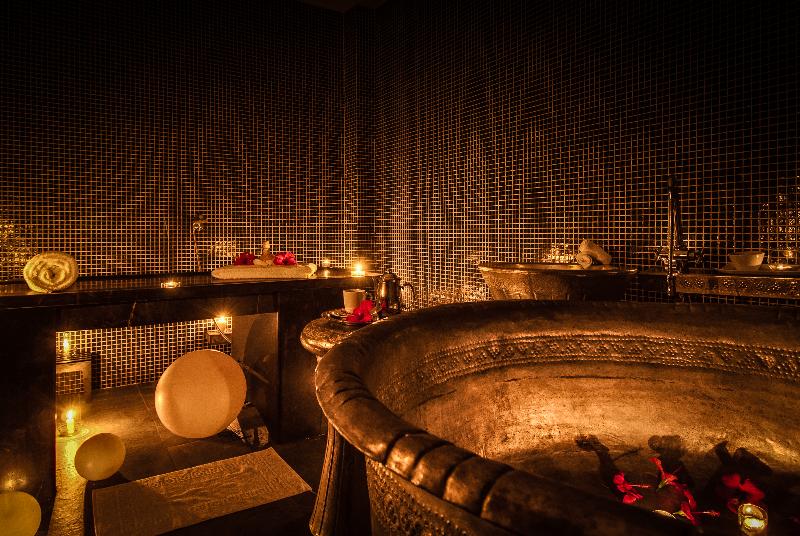 Отель Senator Banús