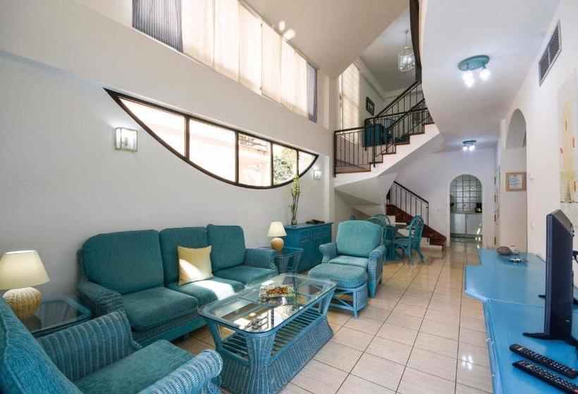 Sunshine Beach Villas