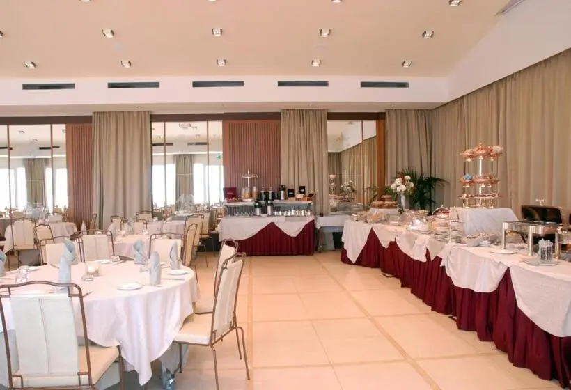 Grand Hotel Savoia Genova, Curio Collection by Hilton