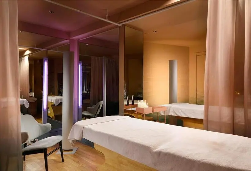 Grand Hotel Savoia Genova, Curio Collection by Hilton