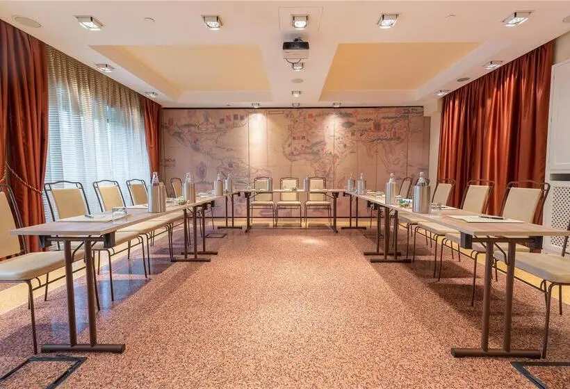 Grand Hotel Savoia Genova, Curio Collection by Hilton