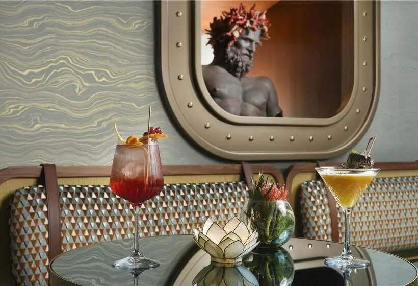 Grand Hotel Savoia Genova, Curio Collection by Hilton