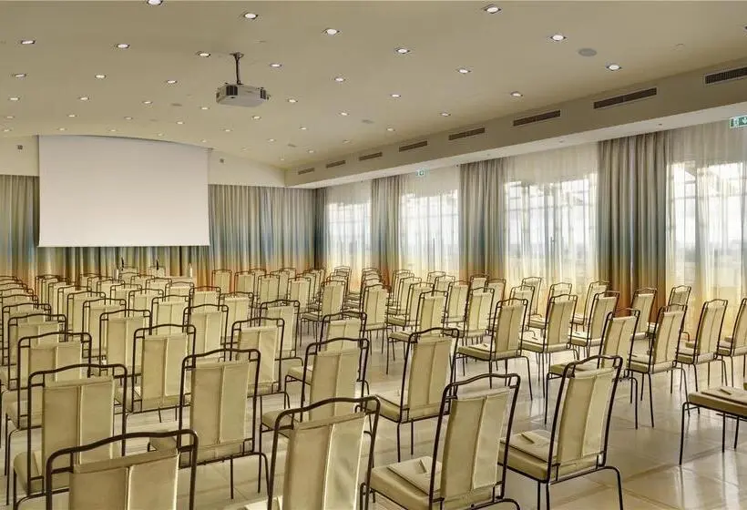 Grand Hotel Savoia Genova, Curio Collection by Hilton