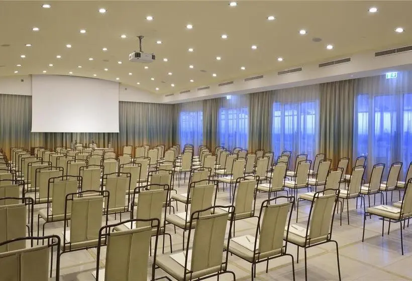 Grand Hotel Savoia Genova, Curio Collection by Hilton
