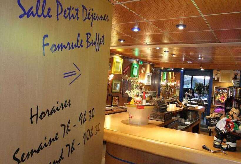 هتل Arcantis Le Voltaire