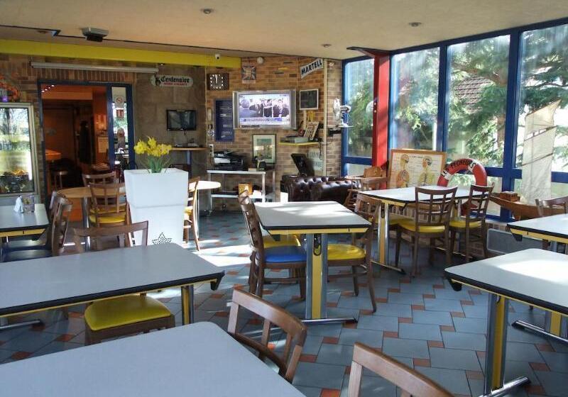 هتل Arcantis Le Voltaire