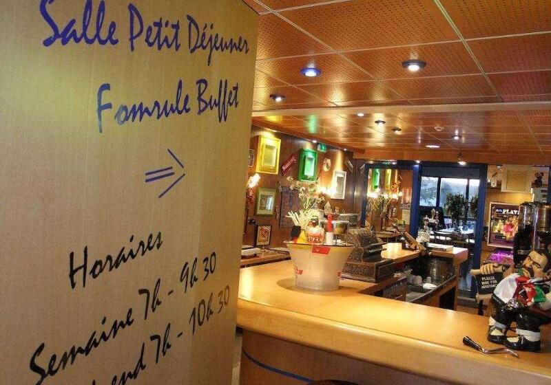 هتل Arcantis Le Voltaire