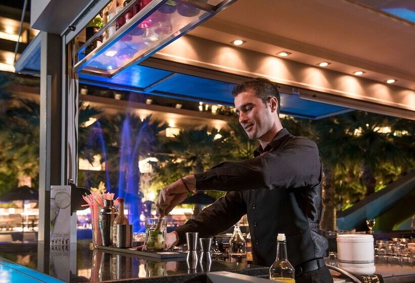 فندق Blue Bay Resort