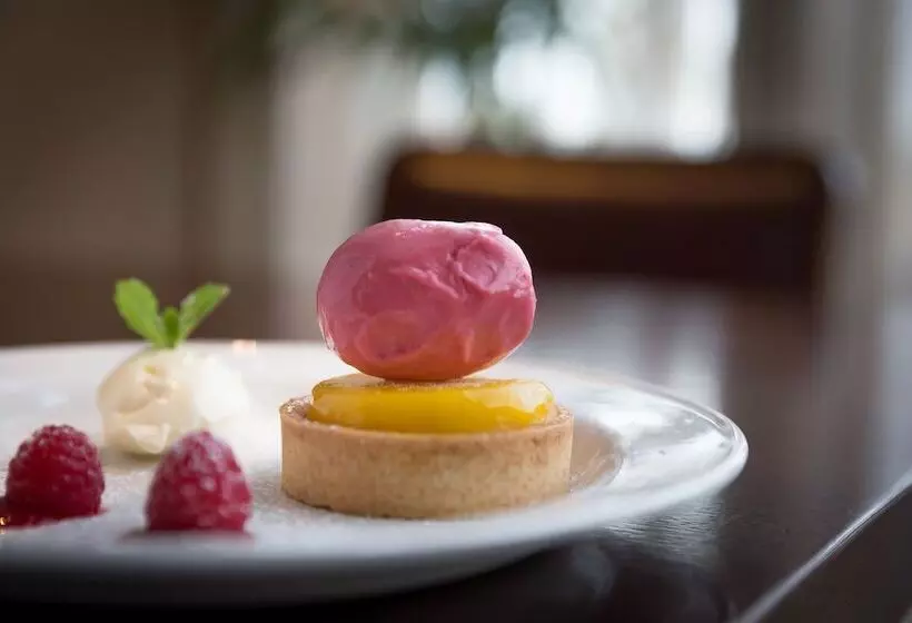 Clayton Hotel Cork City