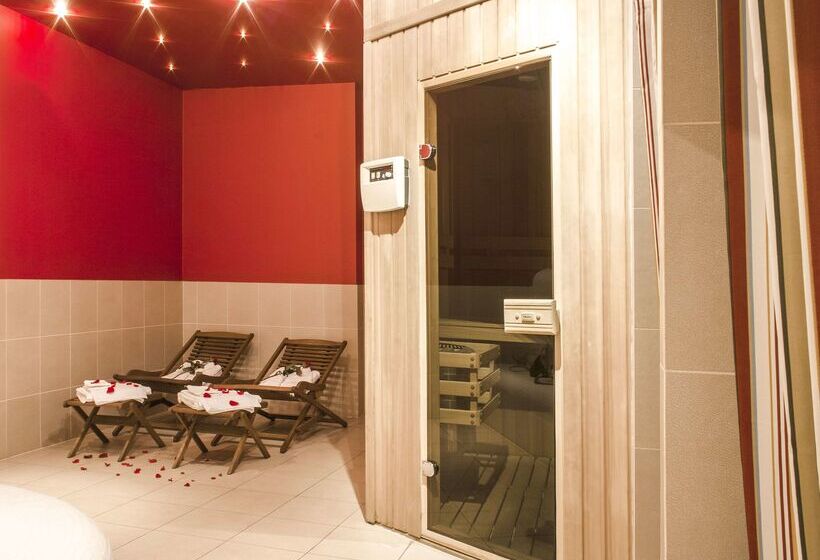 Ea Hotel Crystal Palace