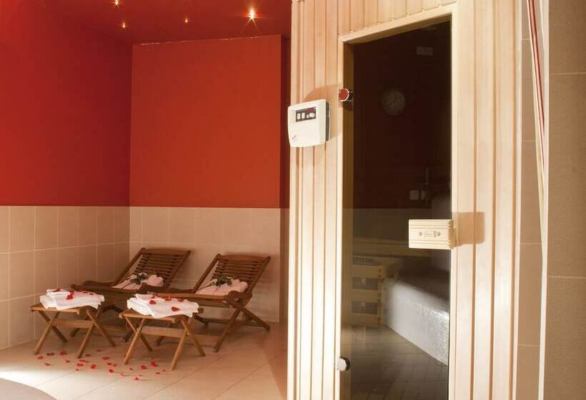 Ea Hotel Crystal Palace