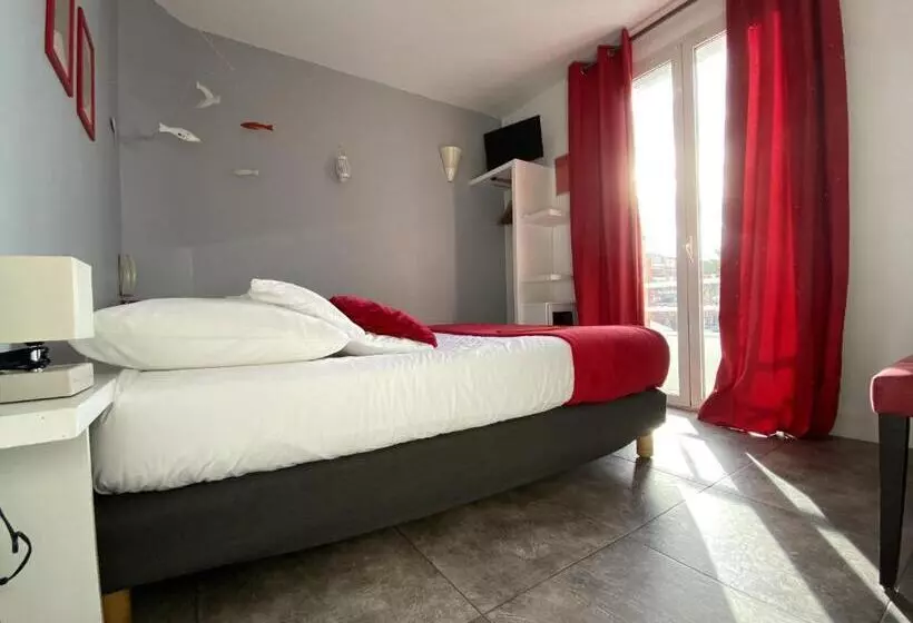 هتل Hôtel La Rotonde