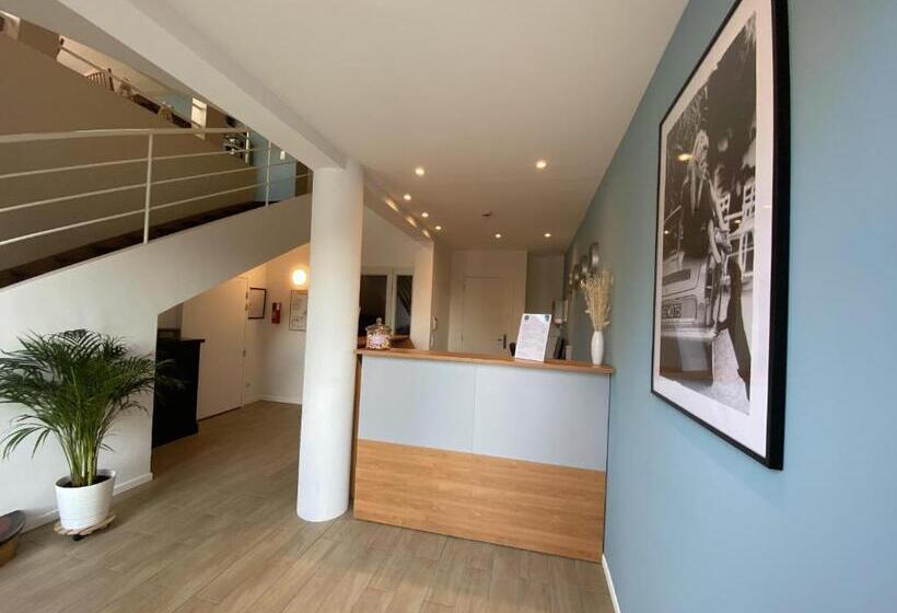 Отель Hôtel La Rotonde