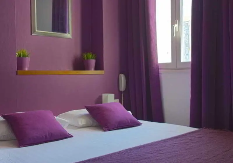 ホテル Hôtel La Rotonde