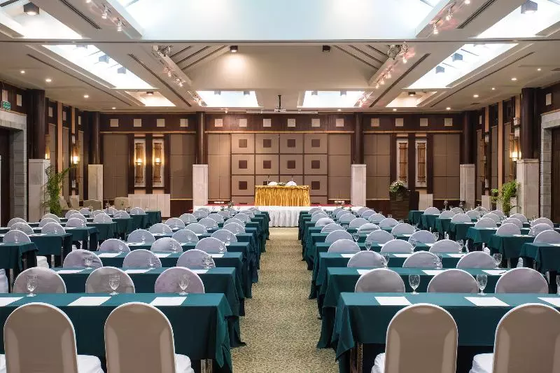 酒店 Khaolak Merlin Resort